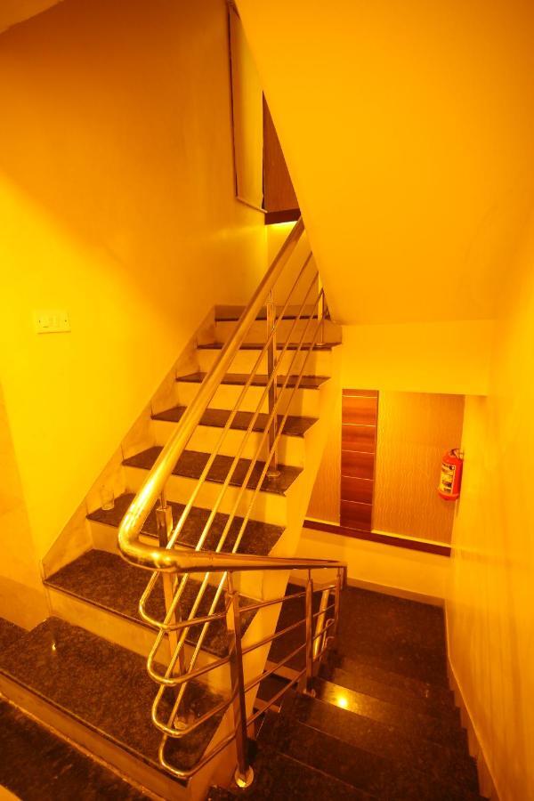 Hotel White Mount Madras Buitenkant foto
